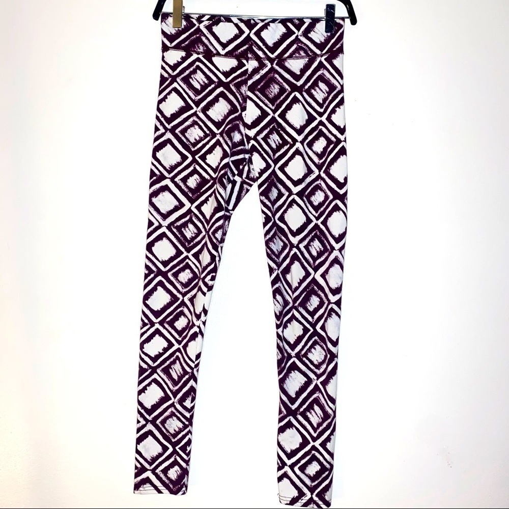 Aerie Geometric Diamond Maroon and White Aztec Printed Leggings Size S